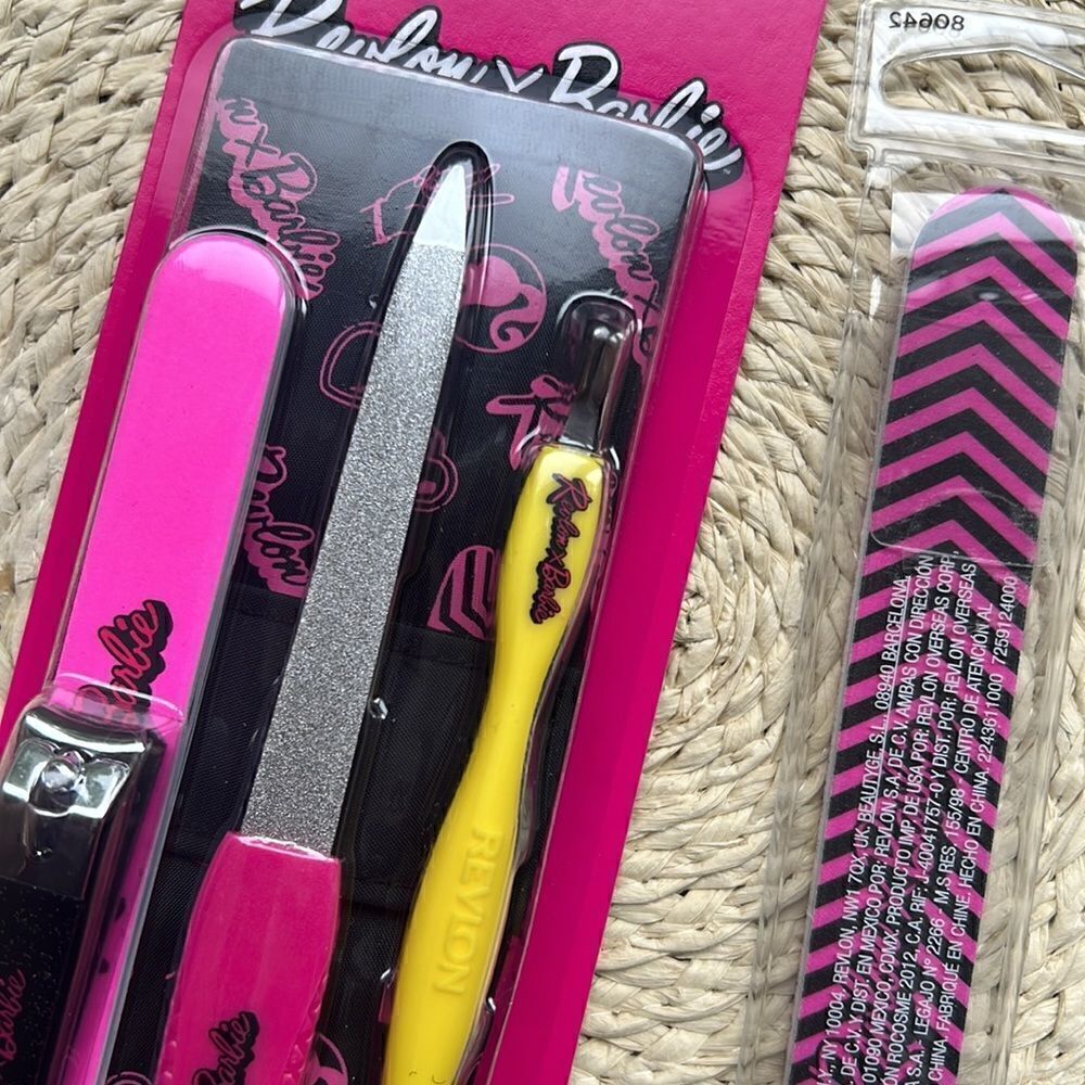 Revlon x Barbie Manicure Essentials Kit - Picture 6 of 6